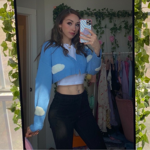 Cloud sweaters! - Picture 5 of 6